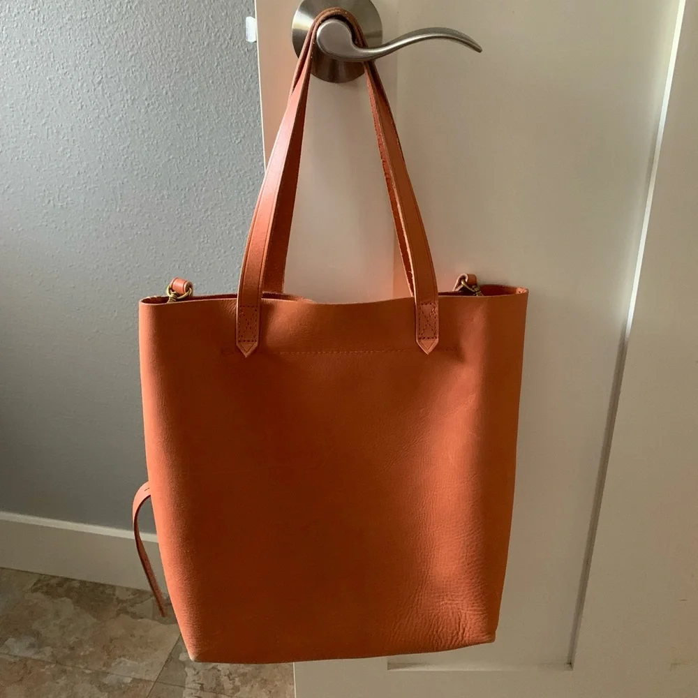 Madewell Transport Tote-Sweet Dahlia - Picture 3 of 5